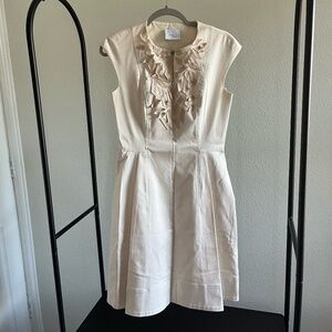 AKRIS PUNTO | Crew Neck Knee Length Embellished Design Dress in Ivory | Size 8